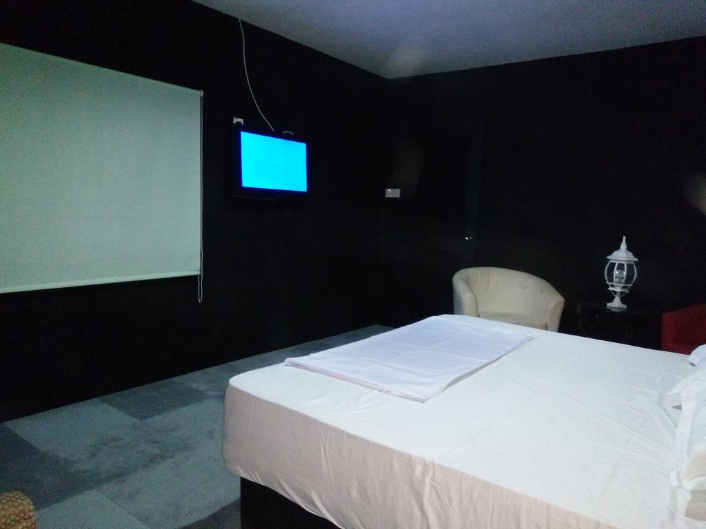 Transit Room Klia - Residence Villa Kampong Kubang Beras 外观 照片